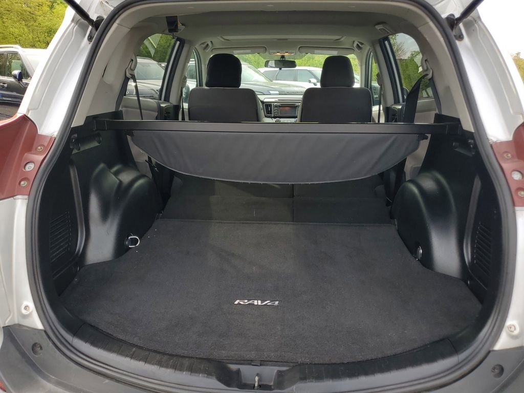 Used 2013 Toyota RAV4 XLE FWD image 28
