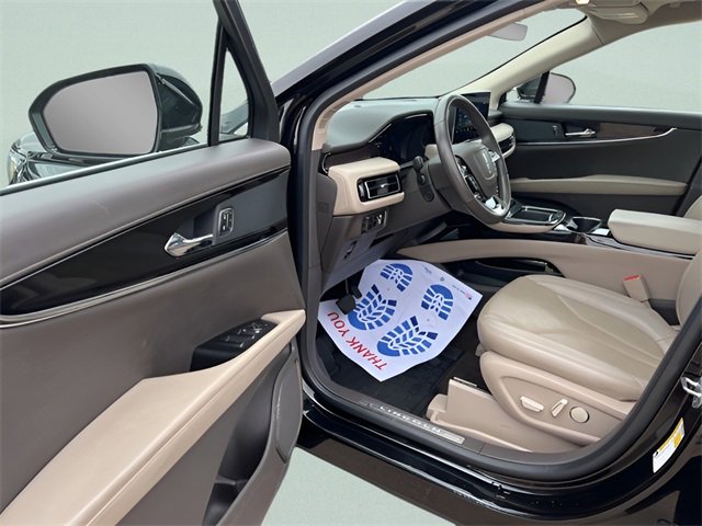 Used 2022 Lincoln Nautilus Reserve image 11