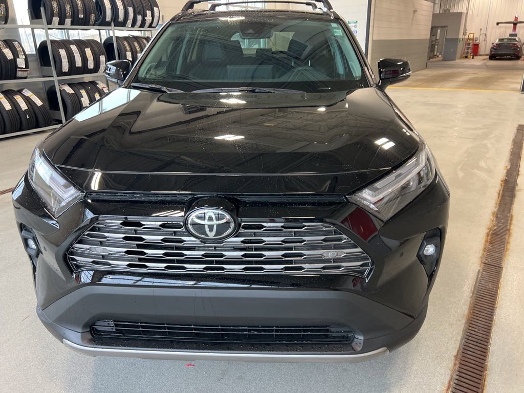 Used 2025 Toyota RAV4 Limited image 8