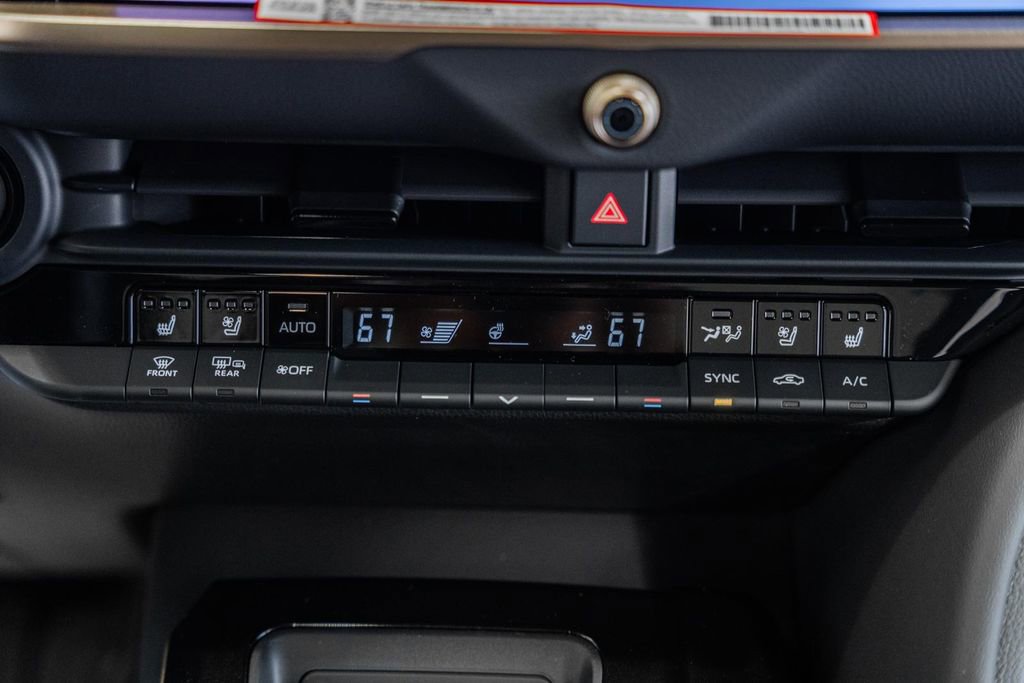 New 2025 Toyota Crown Signia image 24