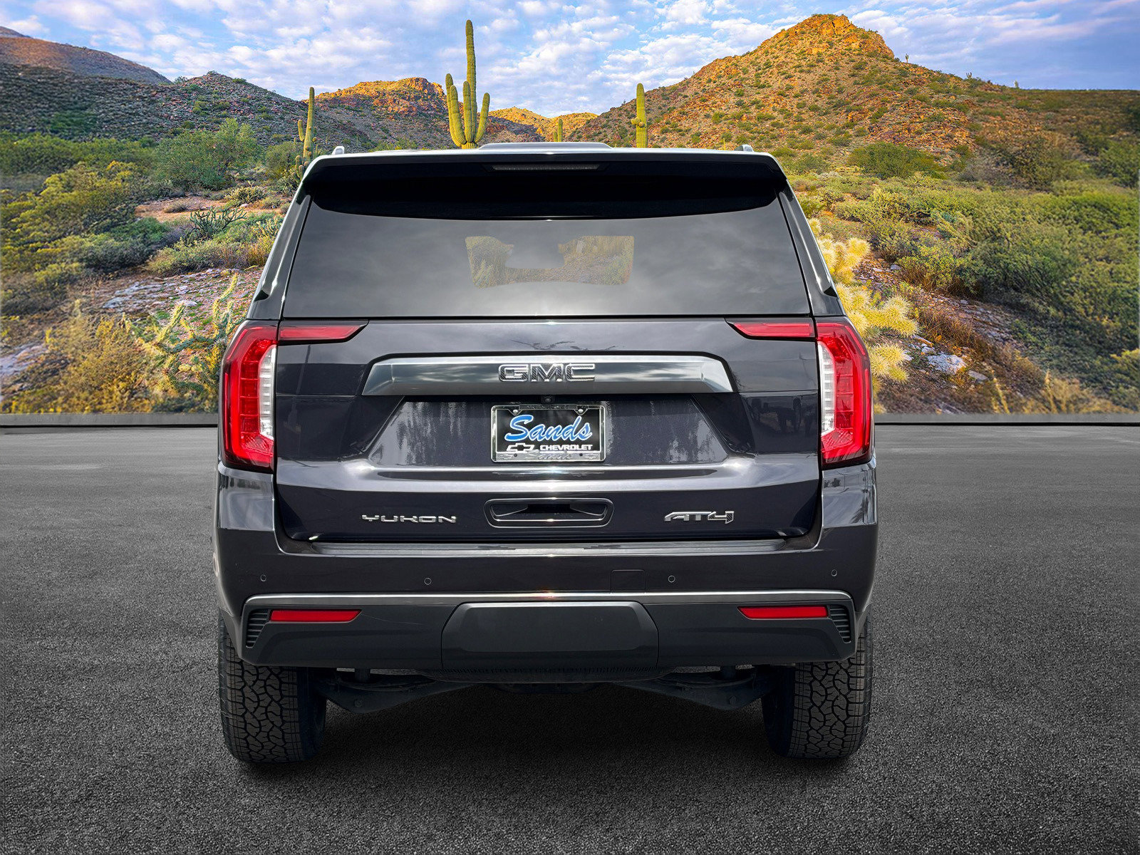 Used 2024 GMC Yukon AT4 w/ AT4 Premium Package image 9