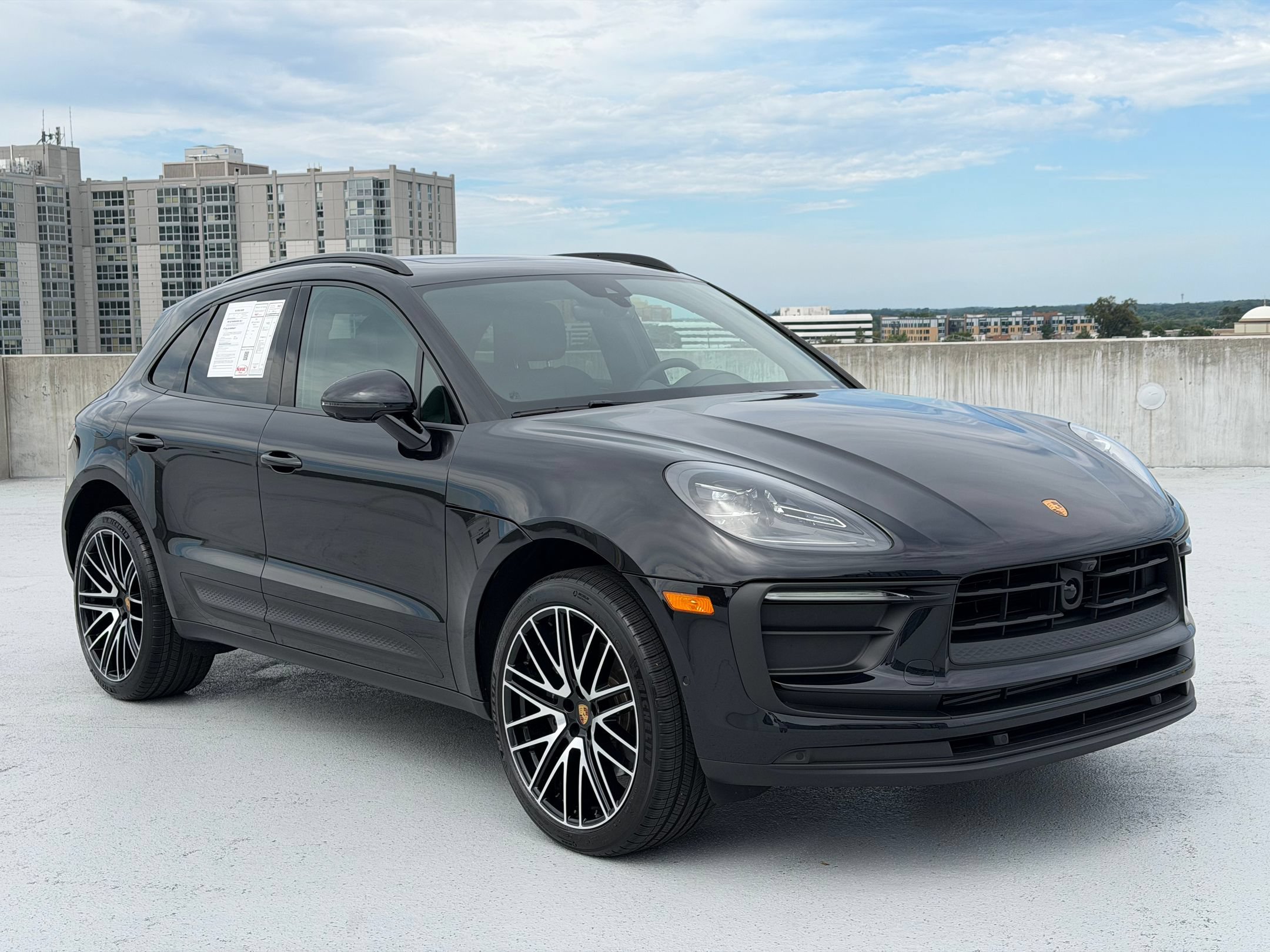 Certified 2026 Porsche Macan AWD/4WD image 7