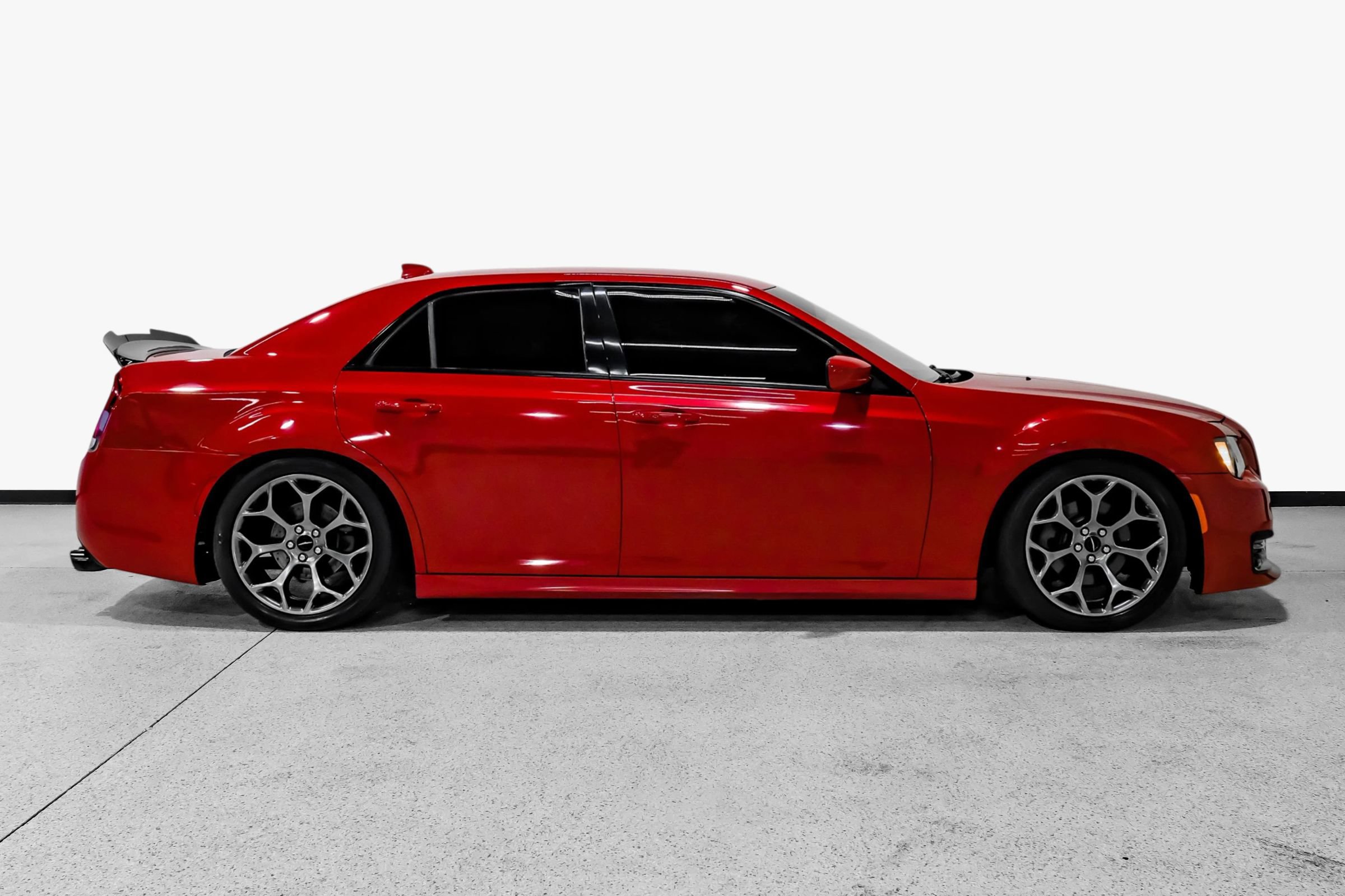 Used 2015 Chrysler 300 S RWD image 5