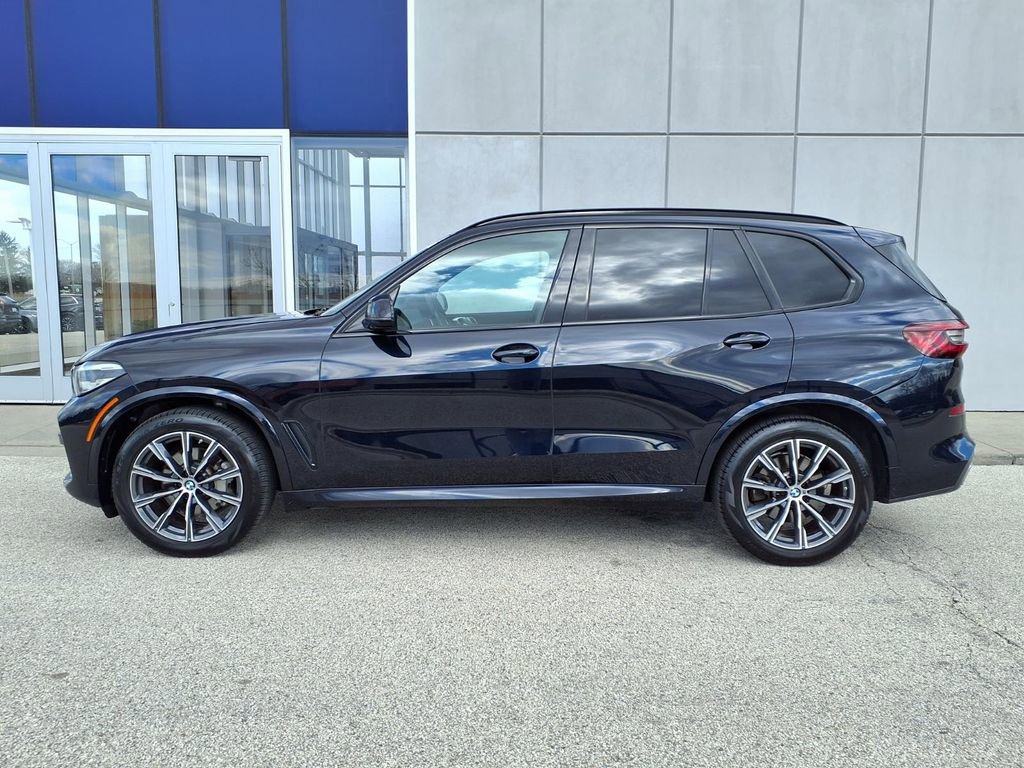 Used 2021 BMW X5 xDrive40i w/ M Sport Package AWD/4WD image 3