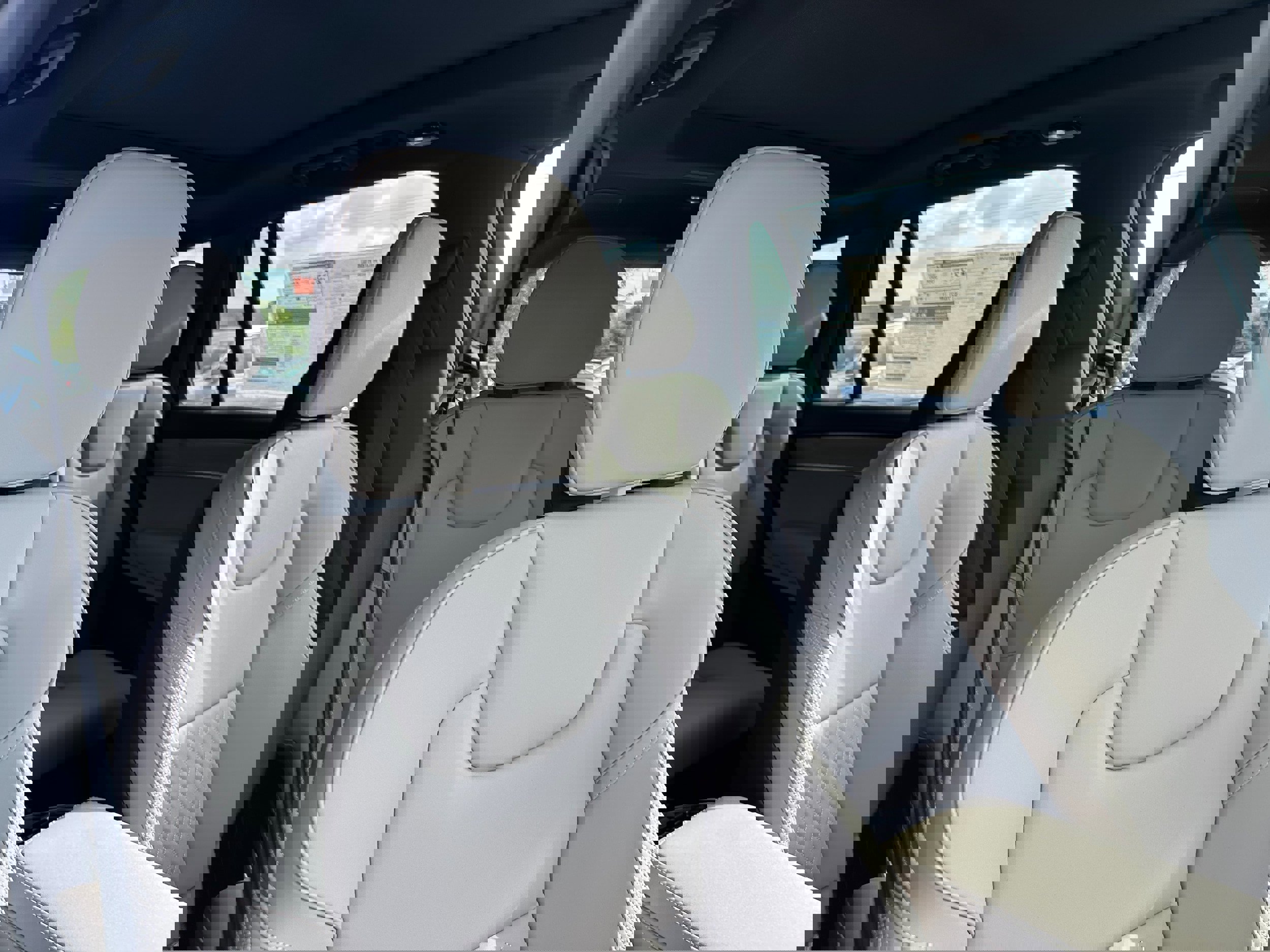 New 2026 Volvo XC90 B6 Plus w/ Protection Package Premier image 9