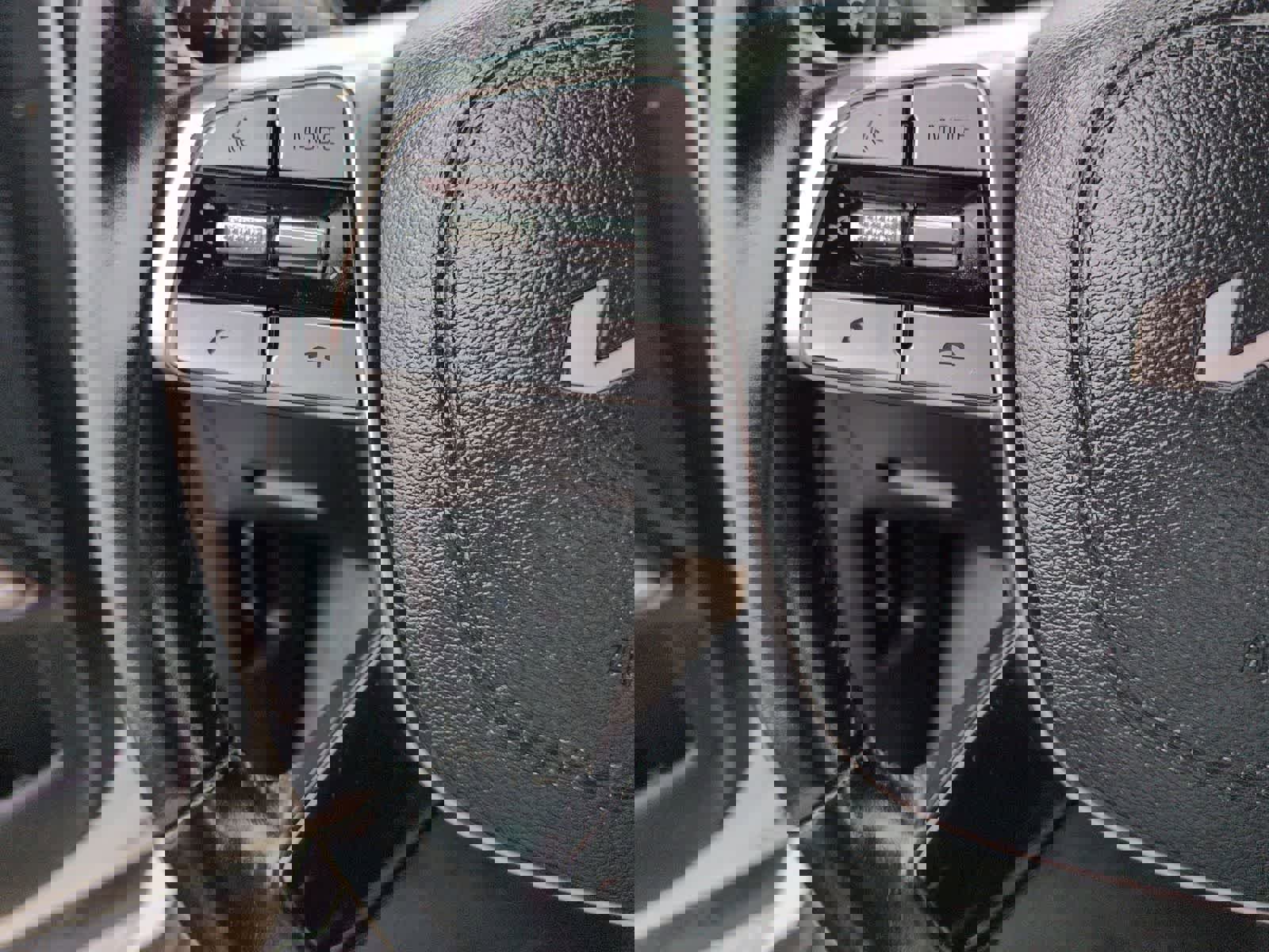 Used 2022 Kia Telluride LX image 21