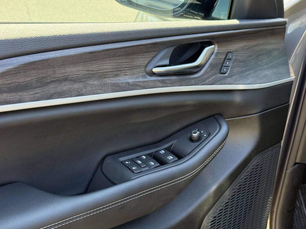 New 2027 Jeep Grand Cherokee Limited AWD/4WD image 33