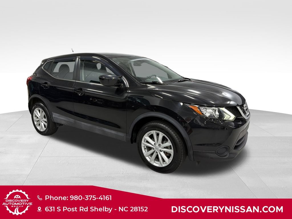 Certified 2017 Nissan Rogue Sport S w/ S Appearance Package FWD image 4