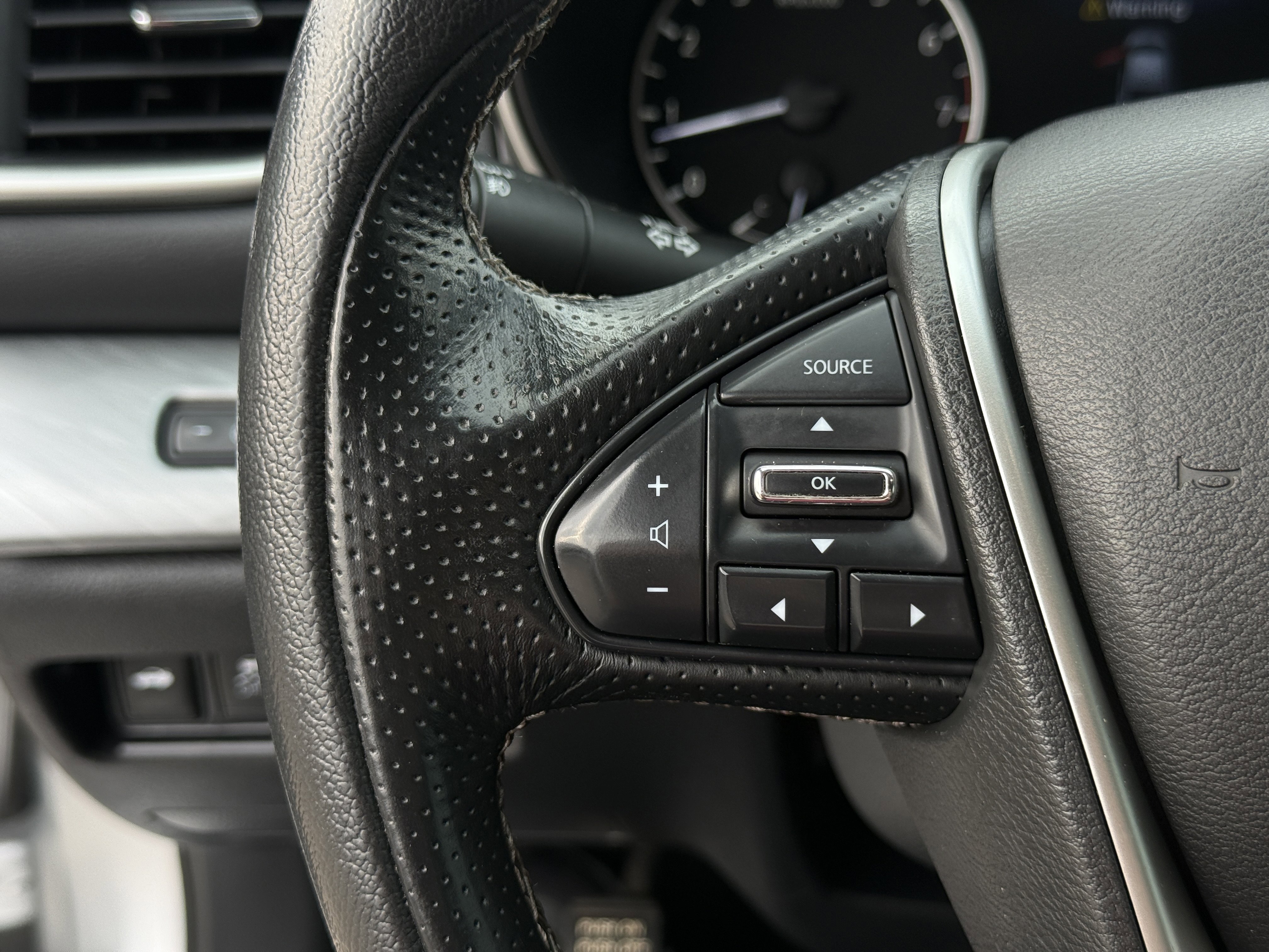 Used 2018 Nissan Maxima 3.5 SV image 17