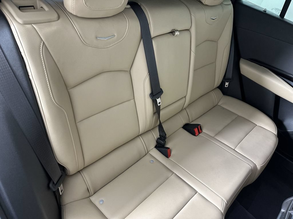 Used 2024 Cadillac XT4 Luxury w/ Cold Weather Package AWD/4WD image 30