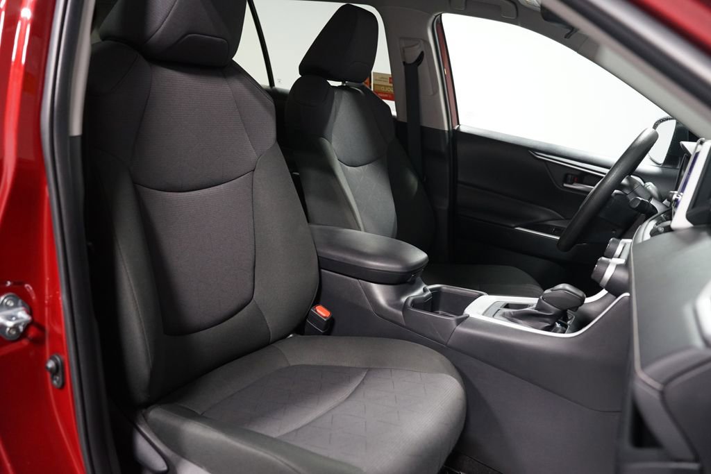 Certified 2025 Toyota RAV4 XLE AWD/4WD image 28