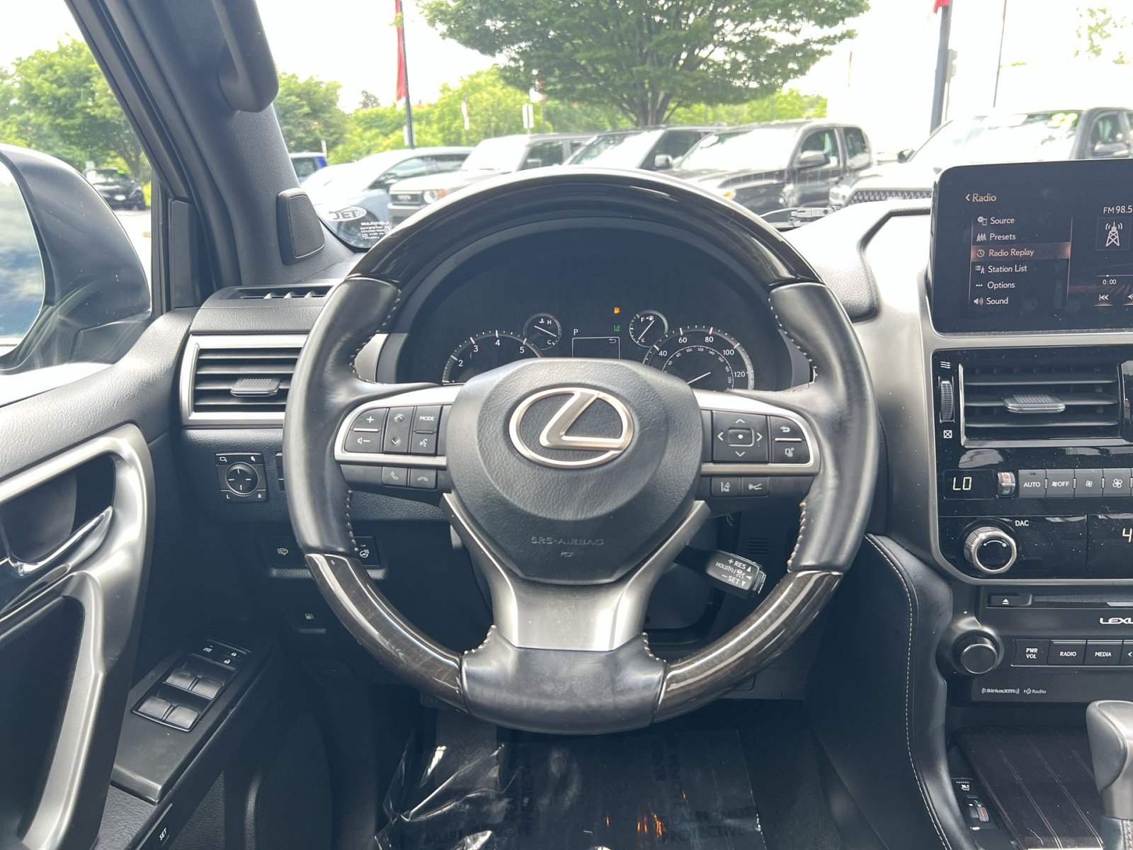 Used 2023 Lexus GX 460 Premium w/ Premium Package AWD/4WD image 16