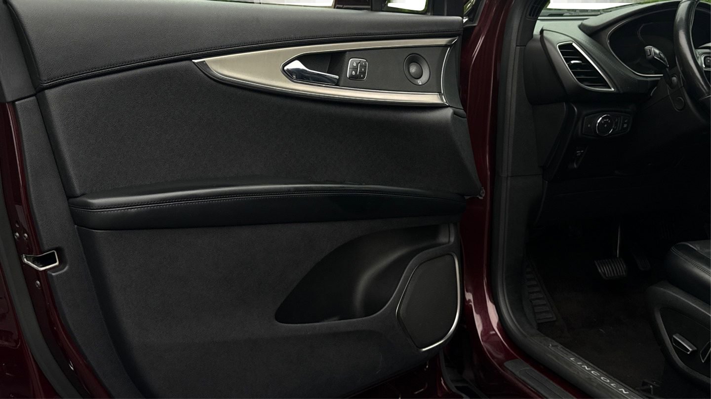Used 2019 Lincoln Nautilus Reserve FWD image 53