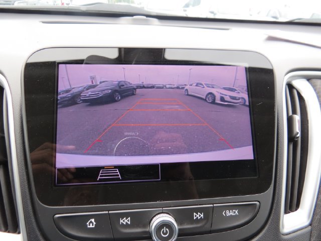 Used 2022 Chevrolet Malibu LT FWD image 21