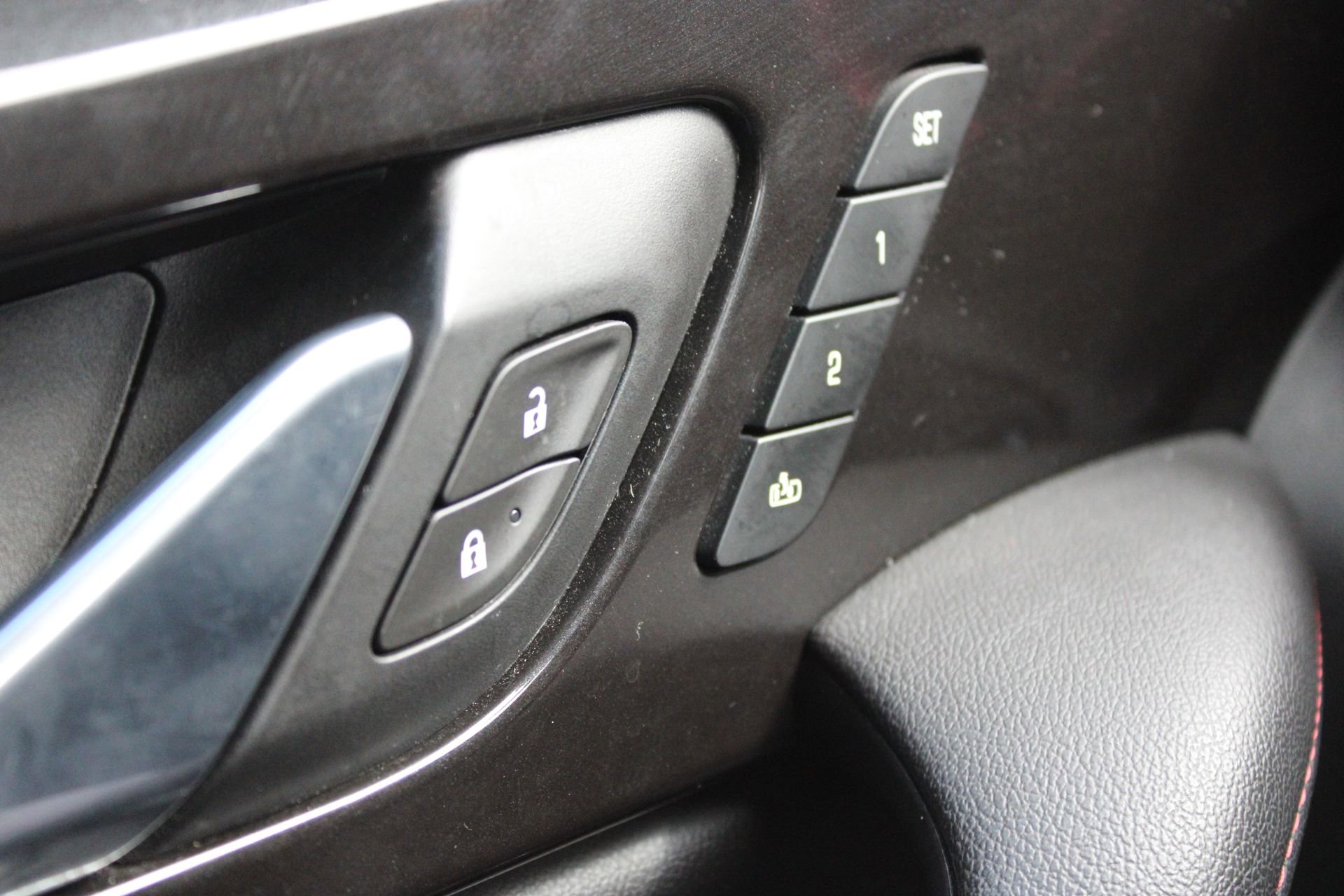 Used 2020 Chevrolet Blazer RS FWD image 25