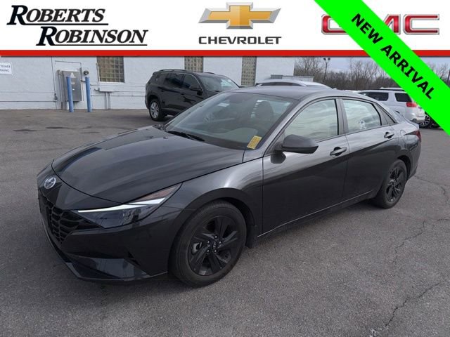 Used 2022 Hyundai Elantra SEL w/ Convenience Package image 1