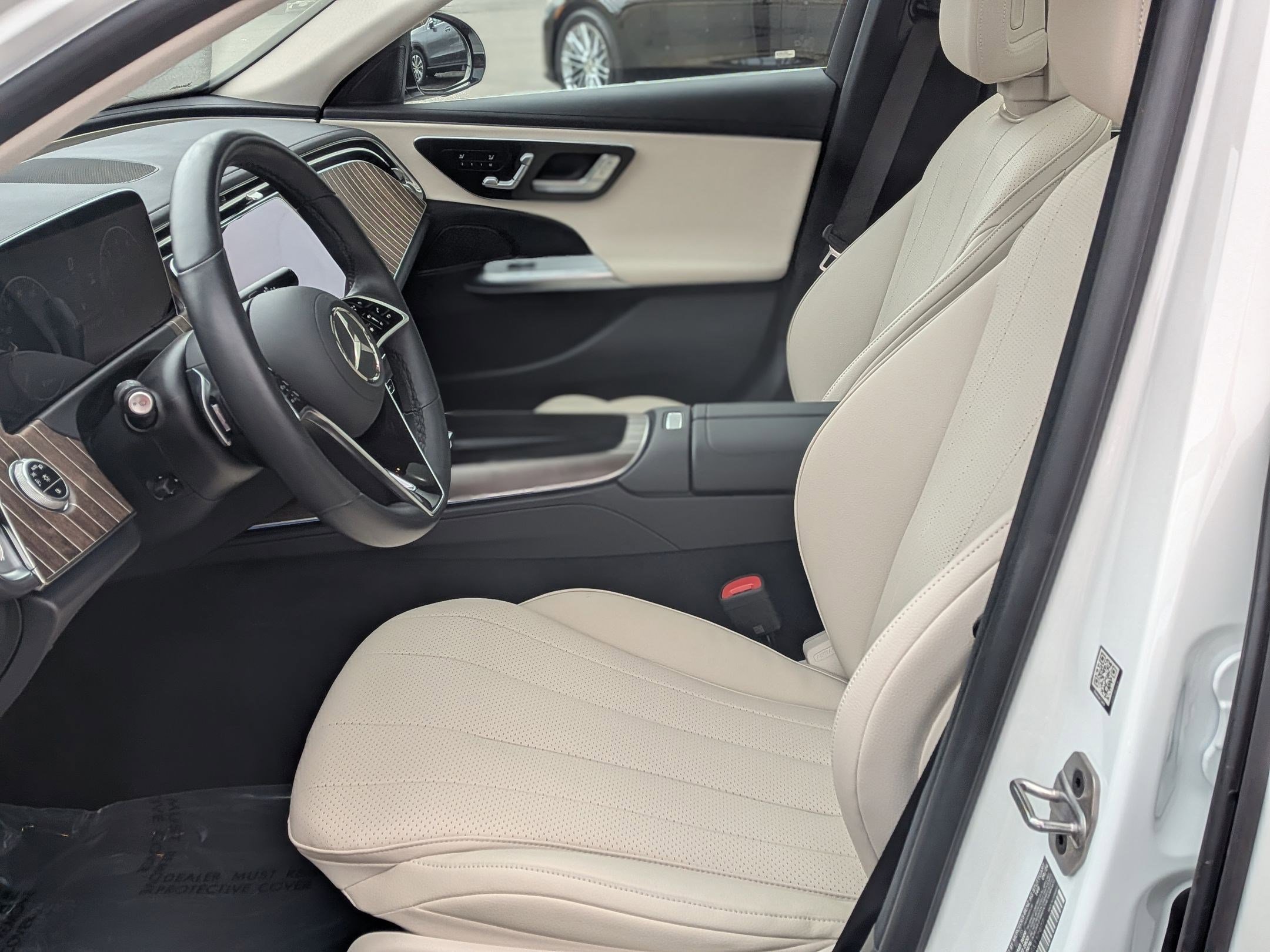 Used 2025 Mercedes-Benz E 450 4MATIC Sedan image 14