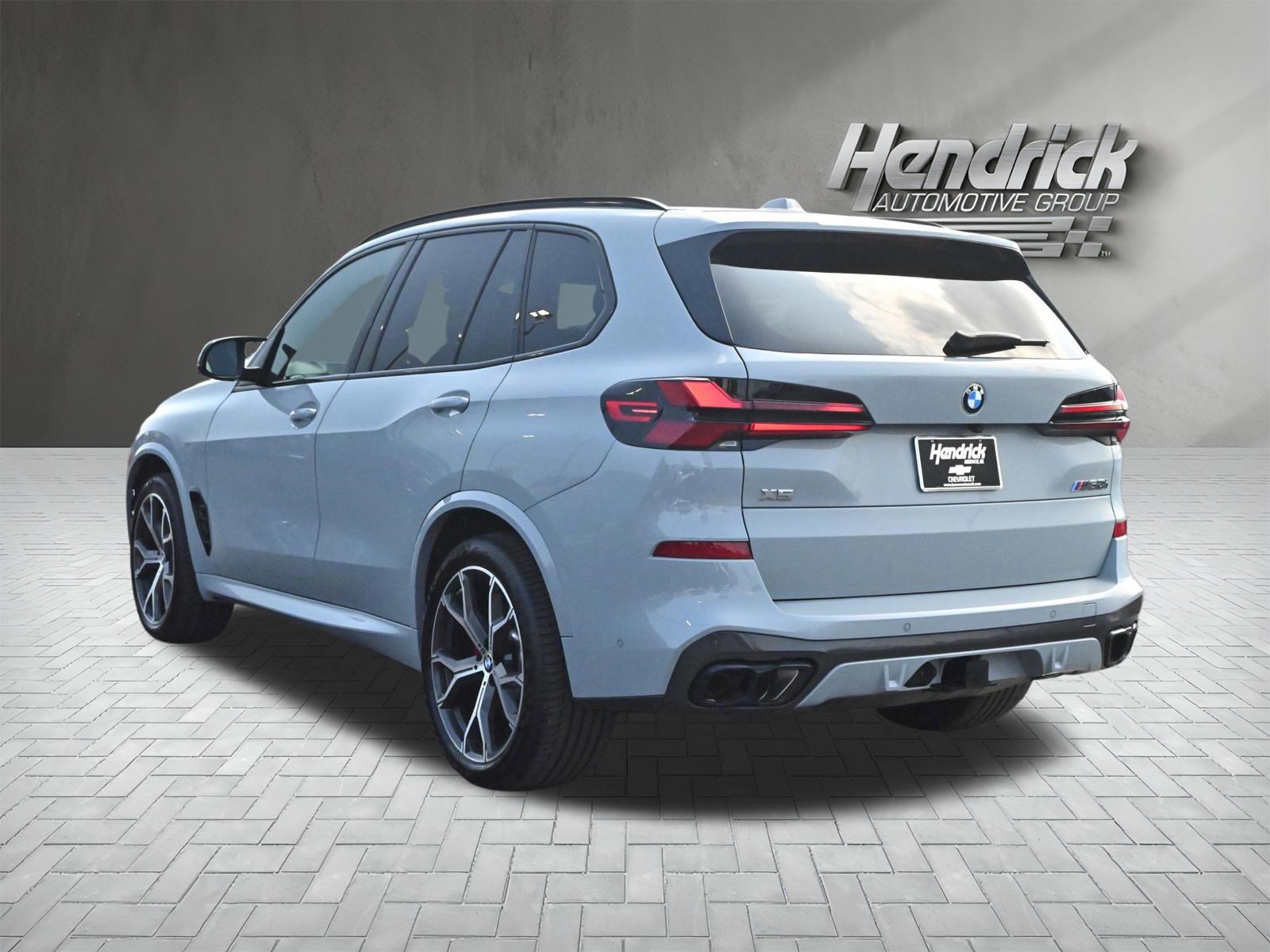 Used 2025 BMW X5 M60i AWD/4WD image 8