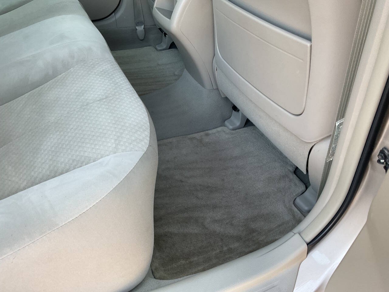 Used 2007 Toyota Camry LE FWD image 33