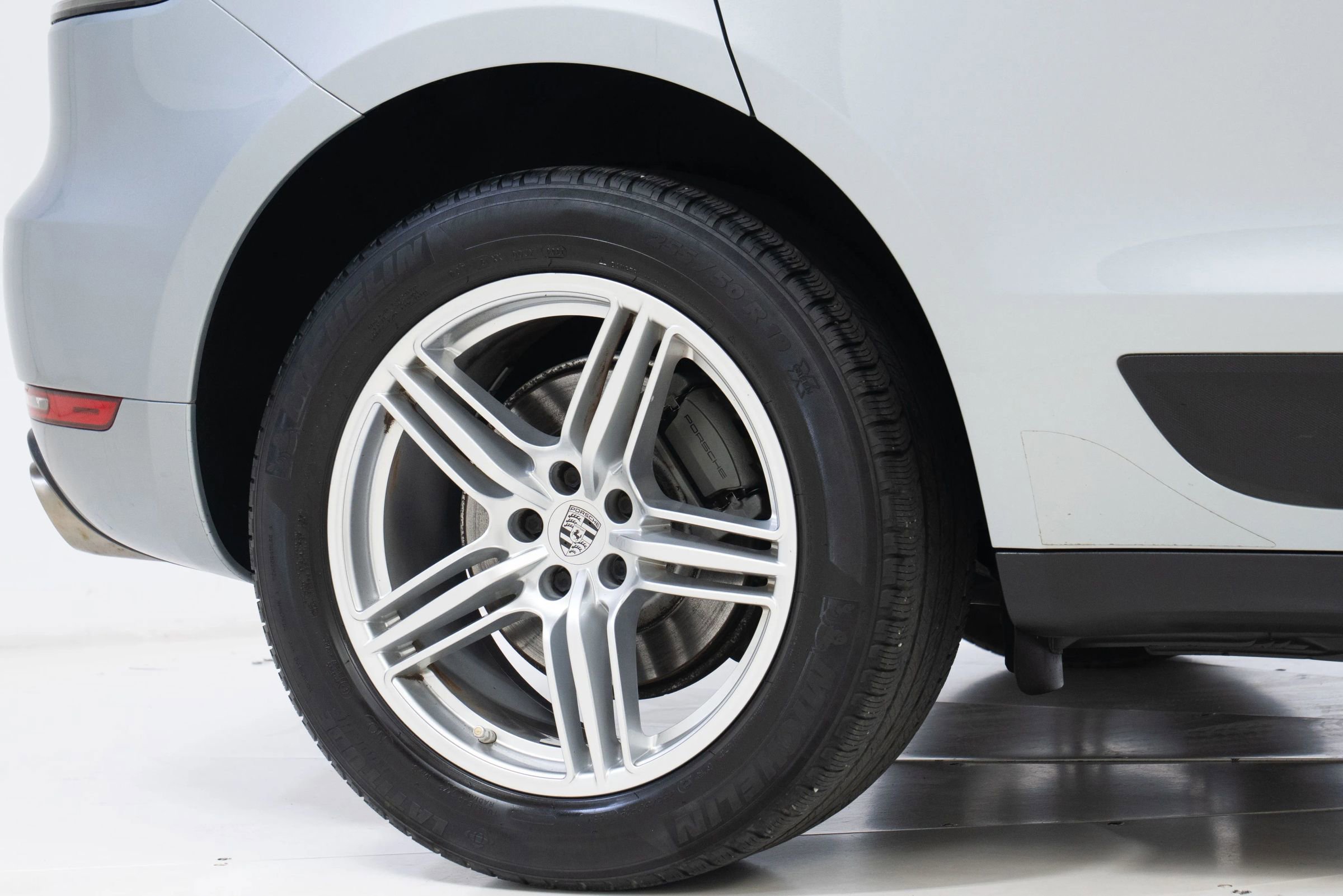 Used 2020 Porsche Macan S image 49