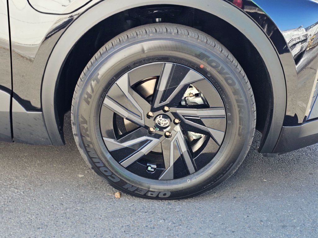New 2026 Toyota C-HR AWD/4WD image 9