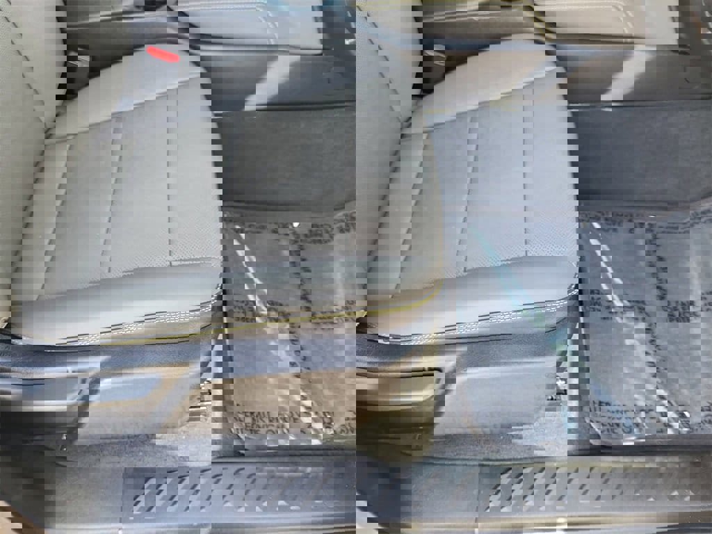 Certified 2024 Chevrolet Colorado ZR2 w/ ZR2 Convenience Package III image 16