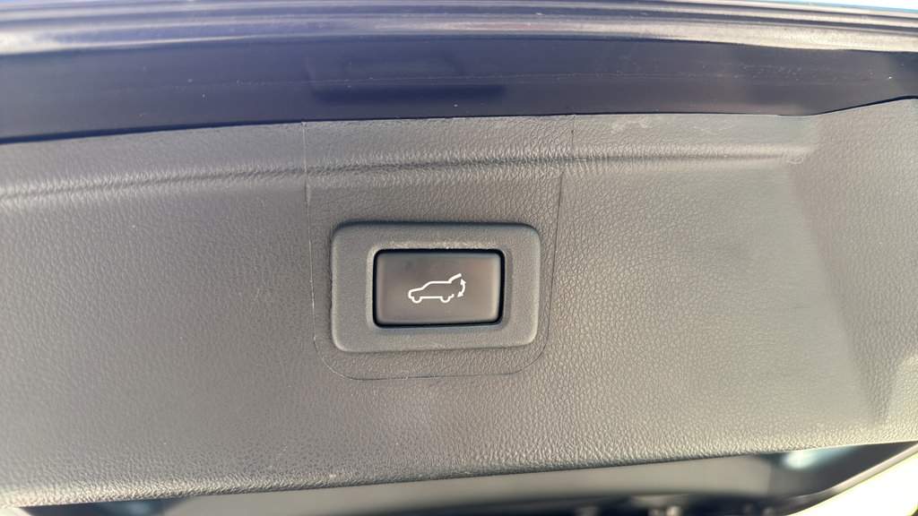 Used 2018 Subaru Outback 2.5i Touring w/ Popular Package #3 AWD/4WD image 19