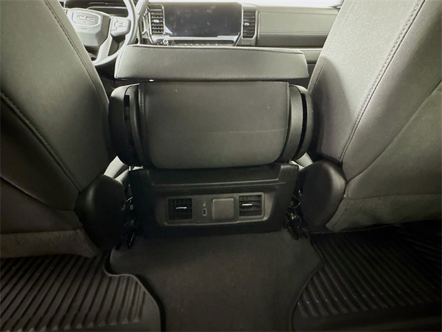 Used 2024 GMC Sierra 1500 Elevation image 32