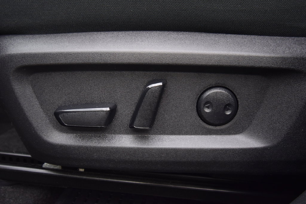 Used 2023 Nissan Rogue SV AWD/4WD image 21