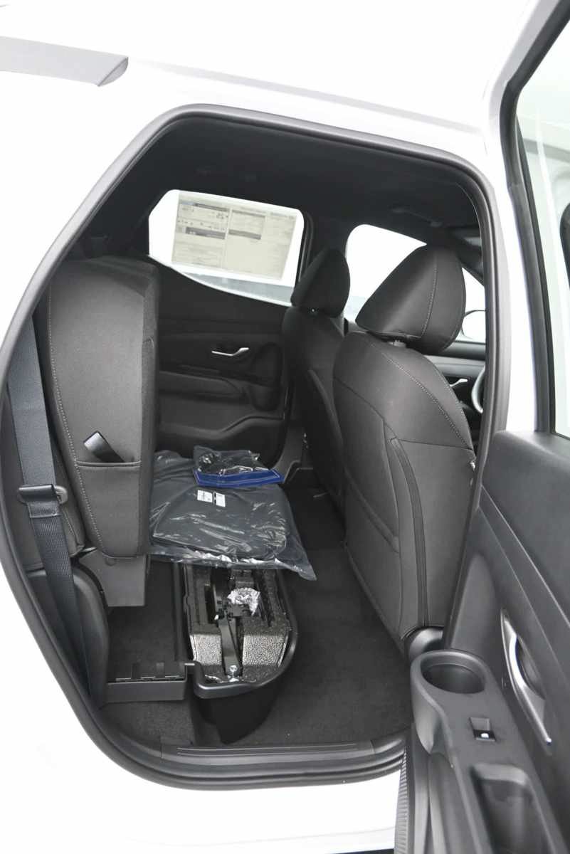 New 2026 Hyundai Santa Cruz SE FWD image 12