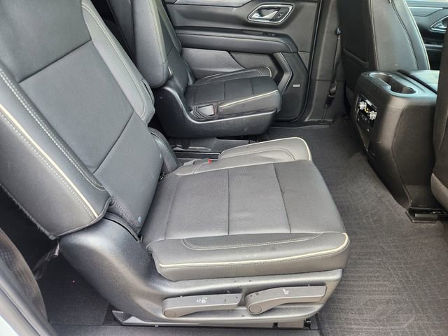Used 2023 GMC Yukon XL SLT AWD/4WD image 32