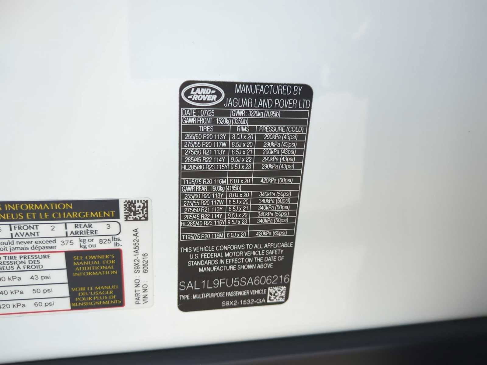 Used 2025 Land Rover Range Rover Sport Dynamic SE image 34