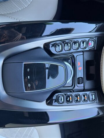 Used 2022 Aston Martin DBX AWD/4WD image 45