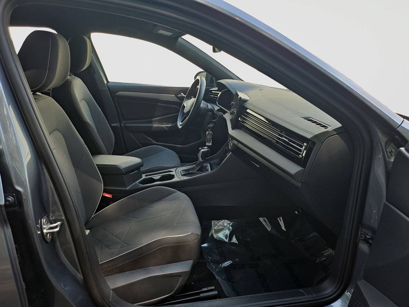 Used 2025 Volkswagen Jetta Sport FWD image 15