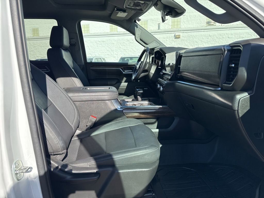 Used 2022 GMC Sierra 1500 Elevation w/ Elevation Premium Package image 24