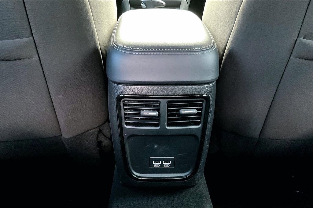 Used 2023 Dodge Charger SXT w/ Blacktop Package image 20