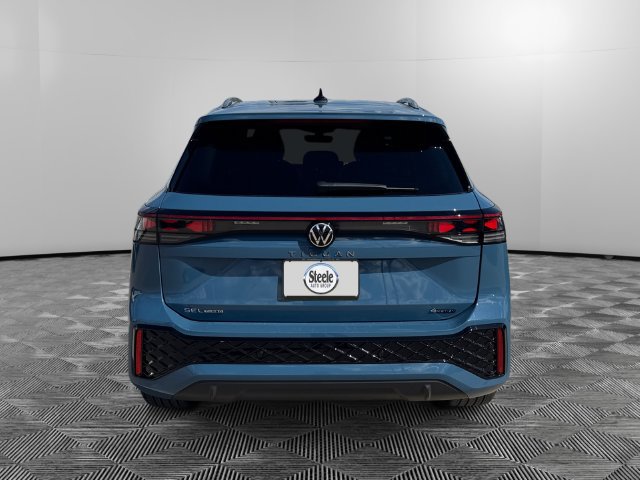 New 2026 Volkswagen Tiguan SEL R-Line AWD/4WD image 4