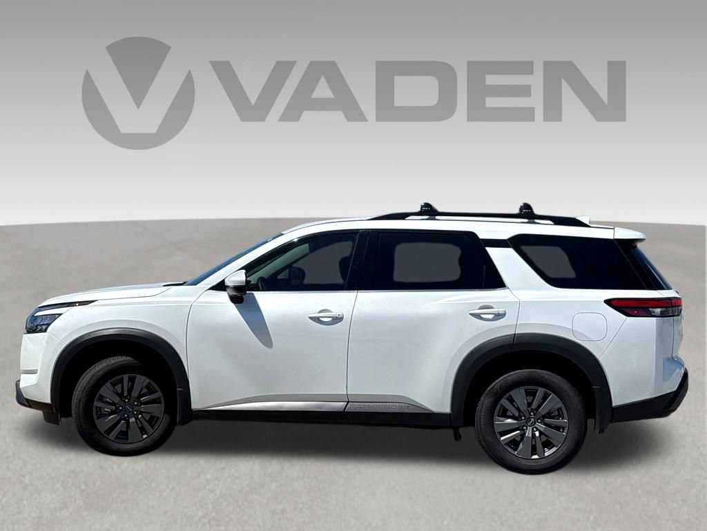 Used 2025 Nissan Pathfinder SV FWD image 23
