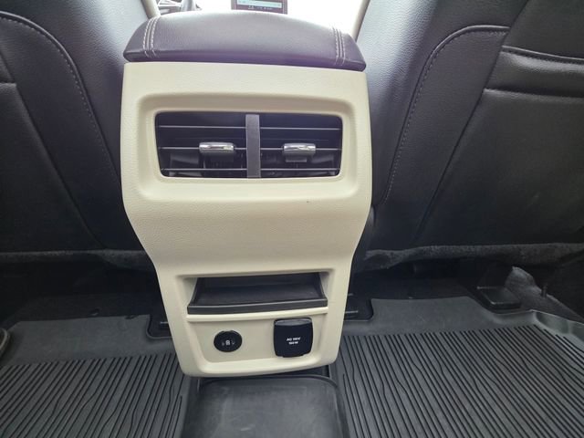 Used 2022 Ford Edge Titanium image 38