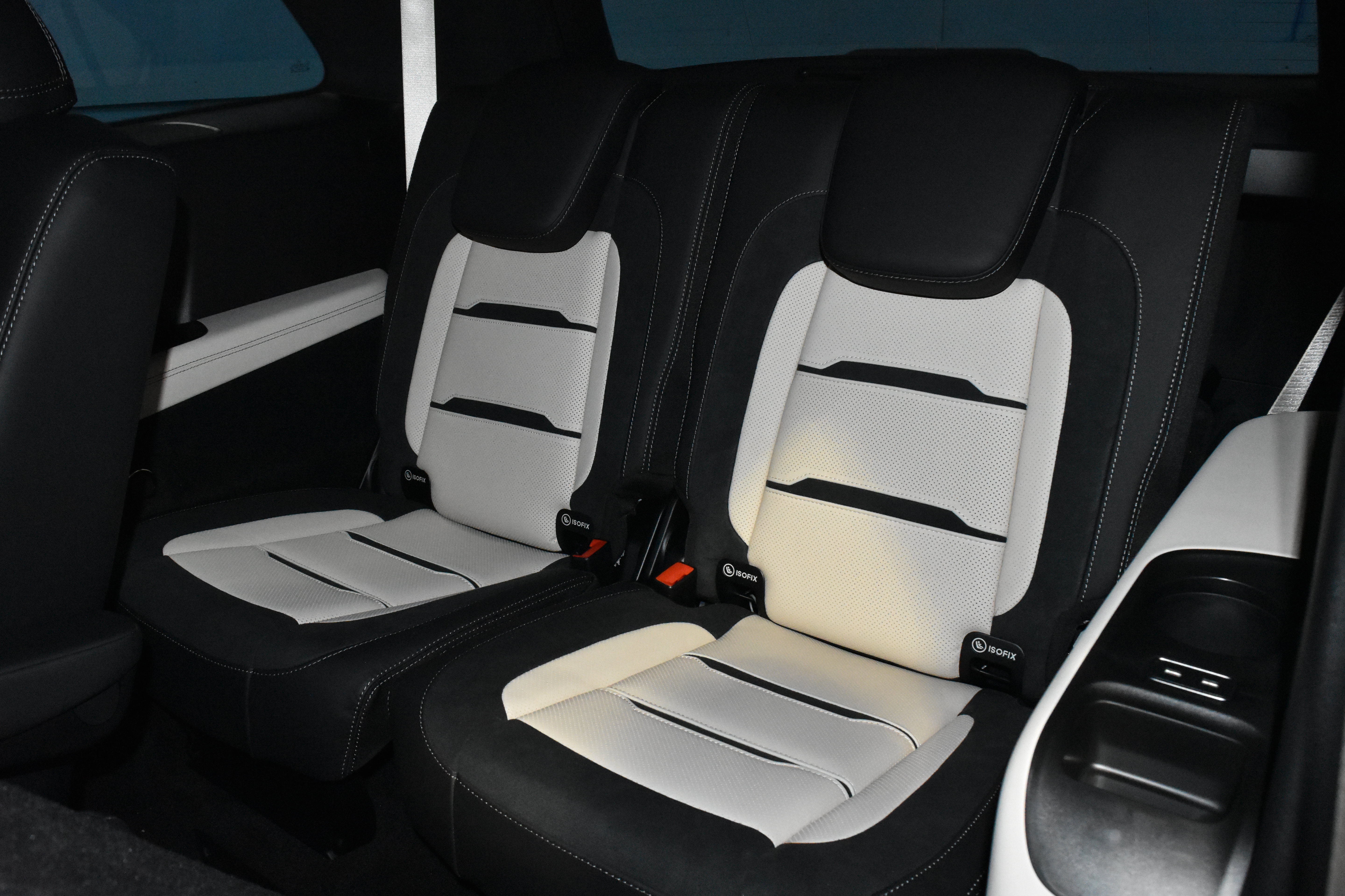 New 2026 Mercedes-Benz GLS 63 AMG 4MATIC image 21