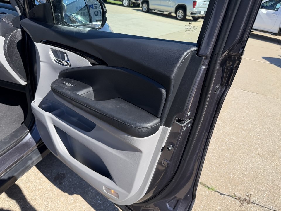 Used 2019 Honda Pilot Touring image 22