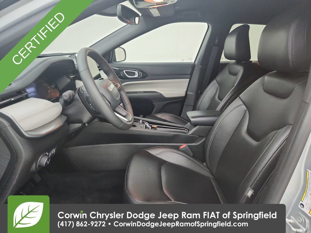 Certified 2025 Jeep Compass Limited AWD/4WD image 18