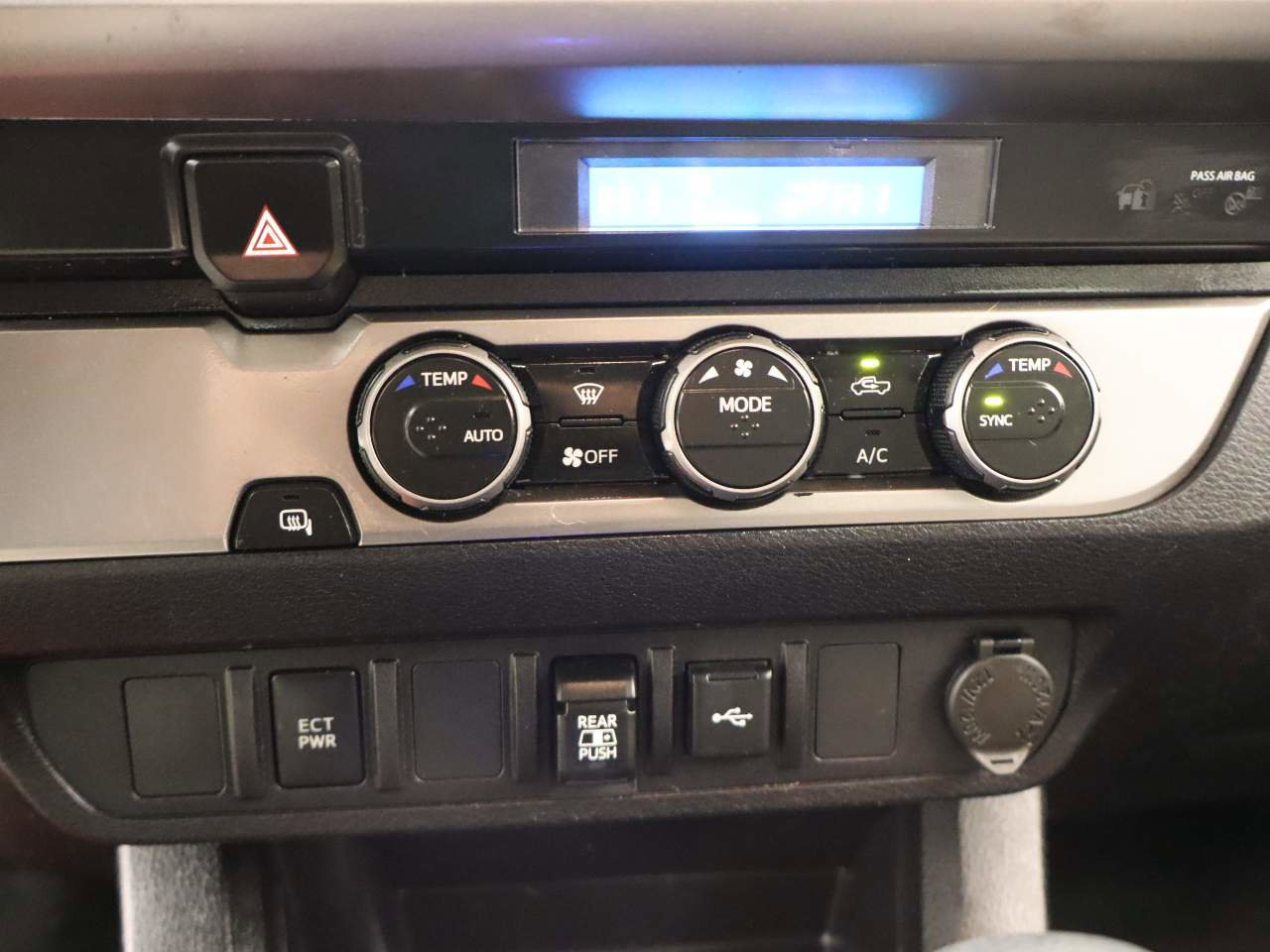 Used 2022 Toyota Tacoma SR5 image 11