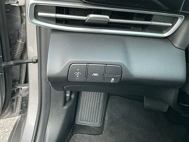 Used 2023 Hyundai Elantra SEL w/ Convenience Package image 21