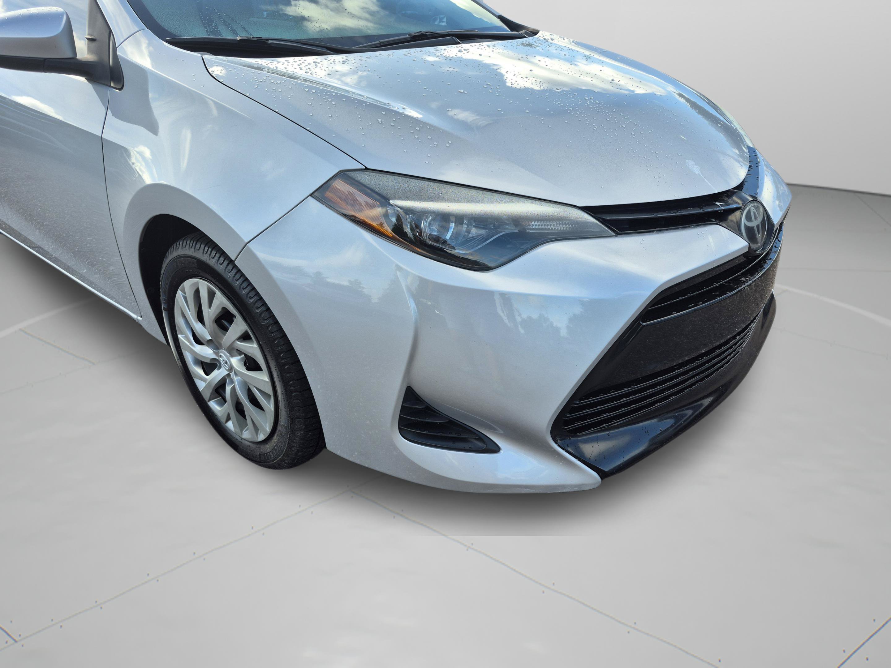 Used 2019 Toyota Corolla LE FWD image 32