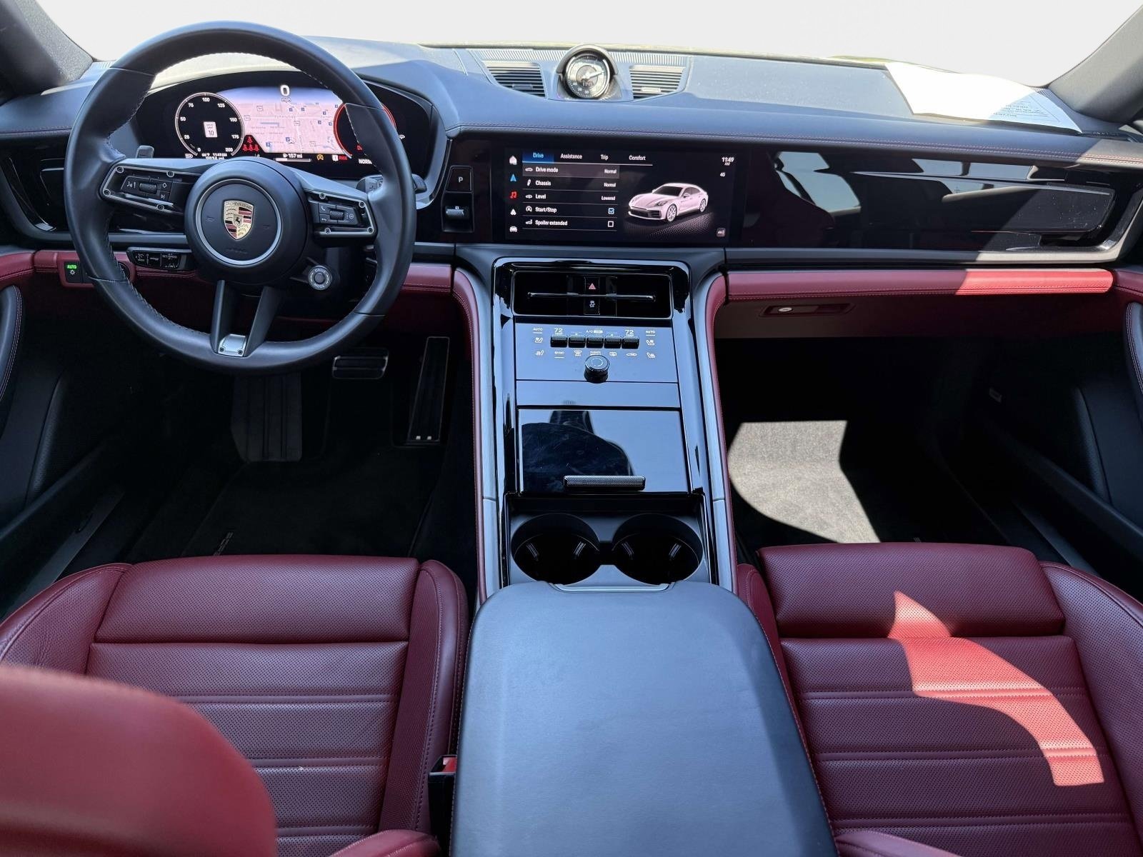 Used 2024 Porsche Panamera image 34