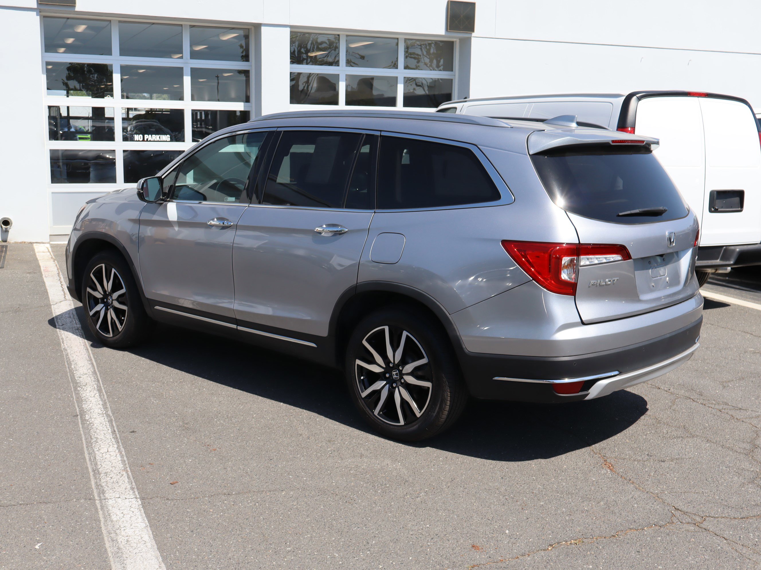 Used 2022 Honda Pilot Touring image 8
