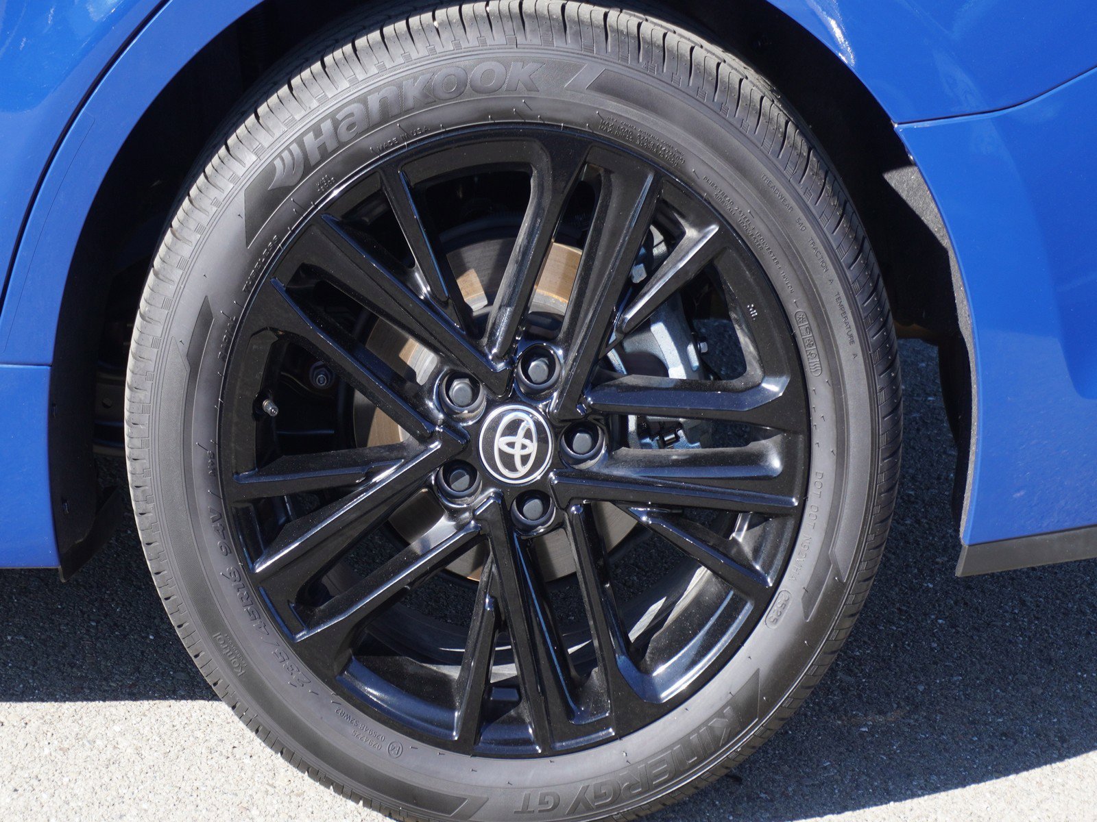 Used 2025 Toyota Camry SE image 6