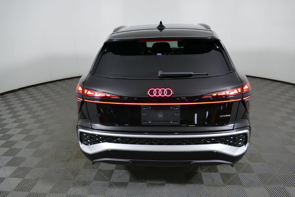 New 2026 Audi Q3 quattro 2.0T AWD/4WD image 4