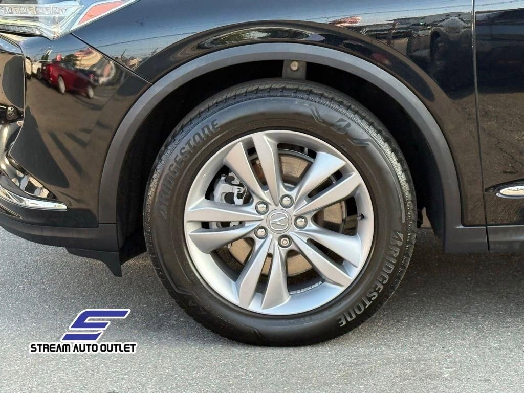 Used 2023 Acura MDX SH-AWD image 3